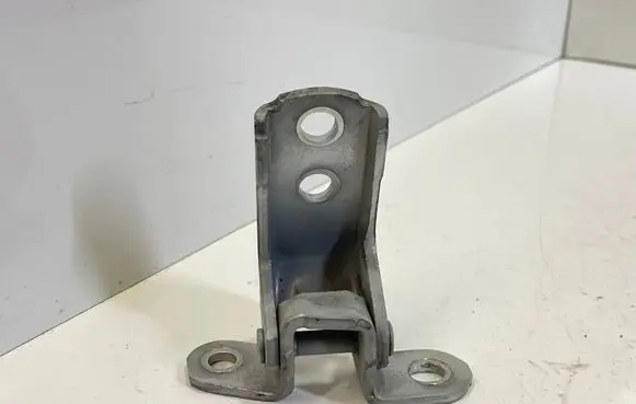 Toyota Prius (XW20) Rear door lower hinge A046694