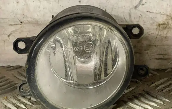Toyota Yaris Front fog light 812200d040