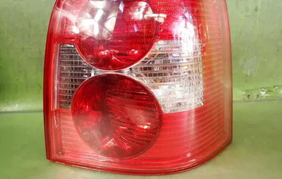 Volkswagen PASSAT B5 Rear/tail lights 11-A209