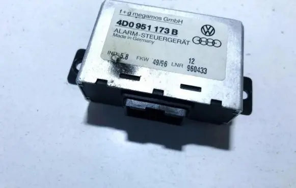 Audi A8 S8 D2 4D Alarm control unit/module 4d0951173 960433