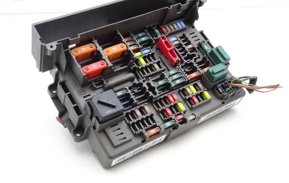 BMW 1 E81 E87 Fuse module 911944403 9119444