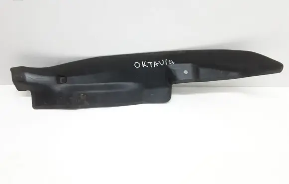 Skoda Octavia Mk2 (1Z) Fender end trim 1Z0821111