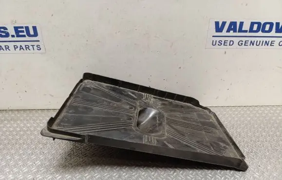 Battery tray