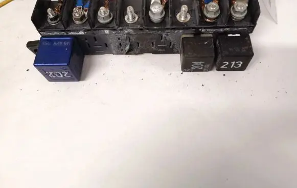 Audi A4 S4 B5 8D Fuse box set 4a0941822