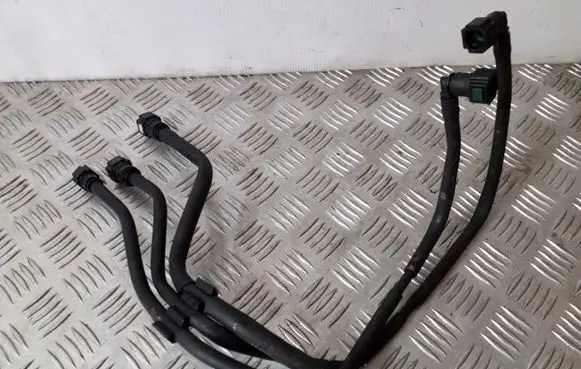 KIA Sorento Fuel line/pipe/hose 
