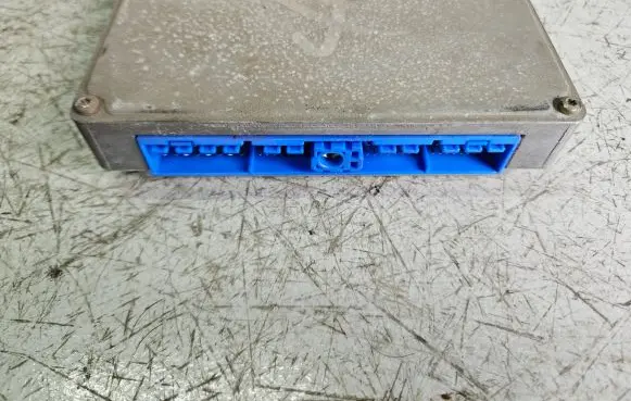 Nissan Micra Engine control unit/module 0261204855 2371074B13