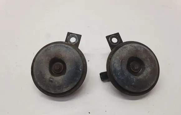 Nissan Juke I F15 Horn signal
