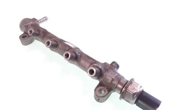 Seat Leon (5F) Fuel main line pipe 04L906054 04L089B