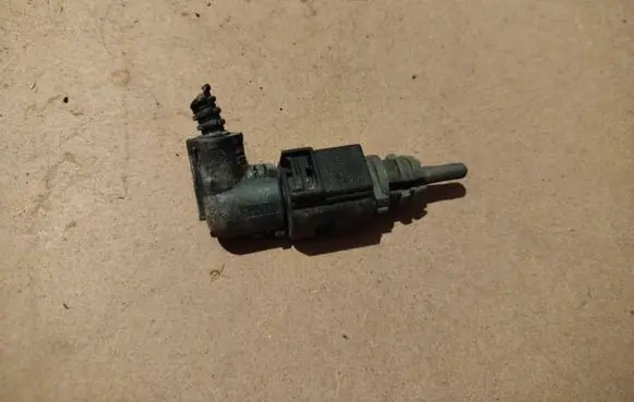Audi A6 S6 C8 4K Outside/external air temperature sensor 8K0973702 1670583 1670587