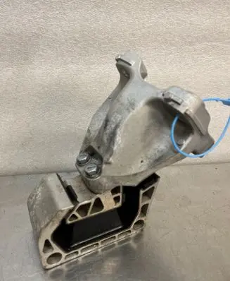 Renault Master IV Gearbox mount 112337794R