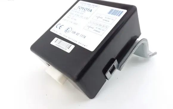 Toyota Corolla Verso AR10 Door control unit/module 897410F010 61B16800