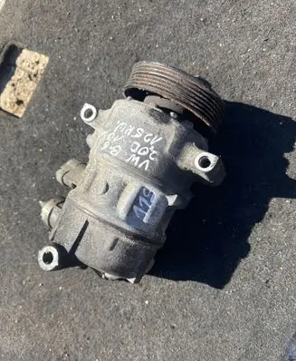 Volkswagen PASSAT B6 Air conditioning (A/C) compressor (pump) 5N0820803