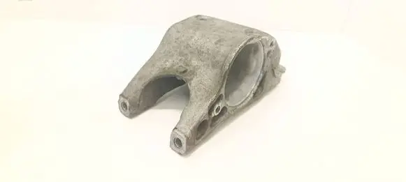 Mercedes-Benz GLA W156 X156 Driveshaft support bearing bracket A2702230138