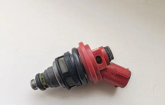 Subaru Legacy Fuel injector 
