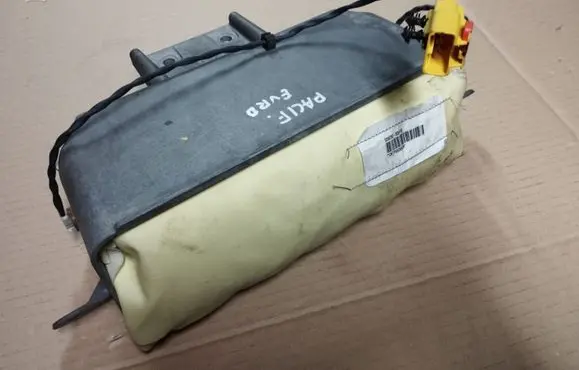 Chrysler Pacifica Passenger airbag P04680545AD