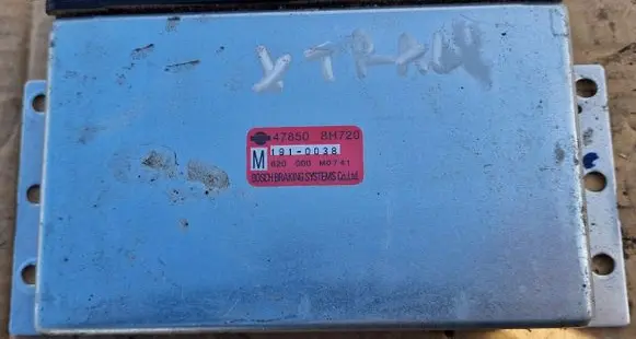 Nissan X-Trail T30 Other devices 47850-8H720