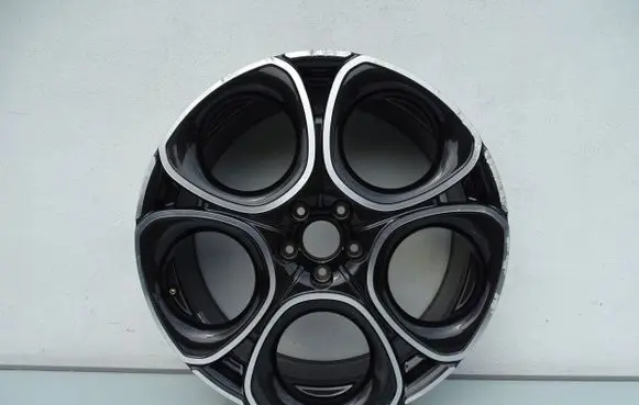 R20 alloy rim