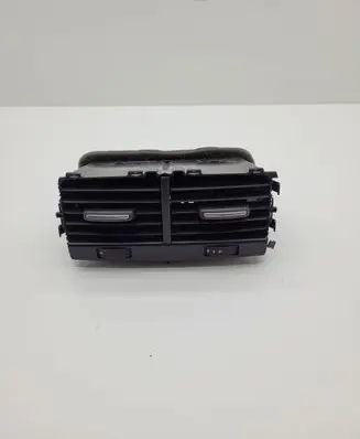 Rear air vent grill