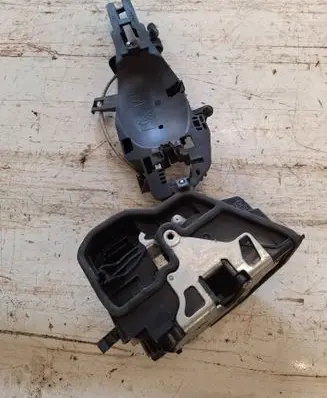 BMW X5 E70 Front door soft close latching motor 