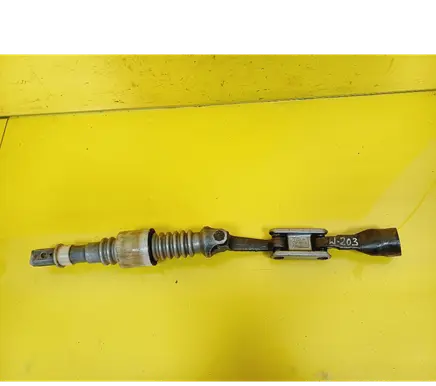 Mercedes-Benz C W203 Steering wheel axle 2104620748