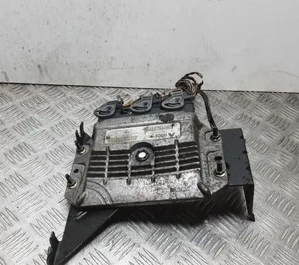 Renault Megane II Engine control unit/module 215840297A 8200245539 3013069958