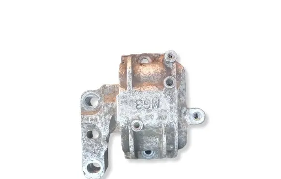 Volkswagen PASSAT B6 Engine mount bracket 1K0199262