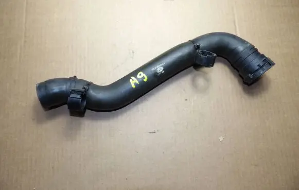 Land Rover Range Rover Sport L494 Engine coolant pipe/hose FPLA8D033CA