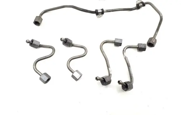 Fuel injector supply line/pipe