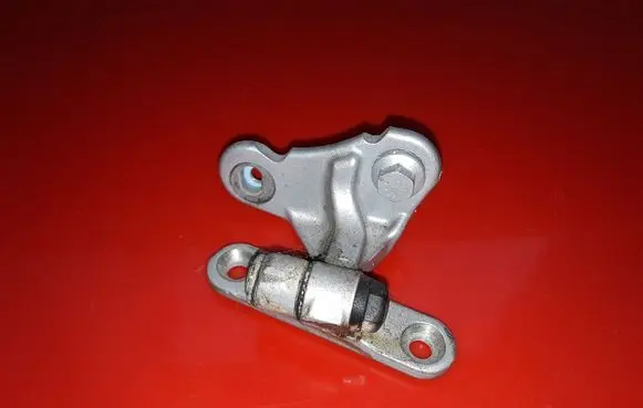 Mercedes-Benz ML W164 Rear door upper hinge RE46T