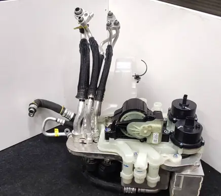 Tesla Model 3 Air conditioning (A/C) compressor (pump) 154990200C P24070110076