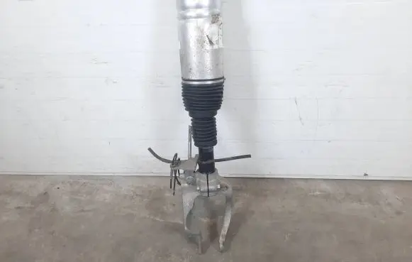 Land Rover Discovery 5 Air suspension front shock absorber HY32-3C286-BD