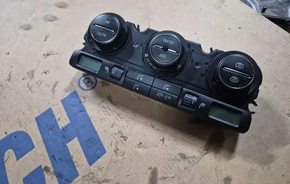 Volkswagen PASSAT B6 Climate control unit 3C0907044DK 5HB01010661