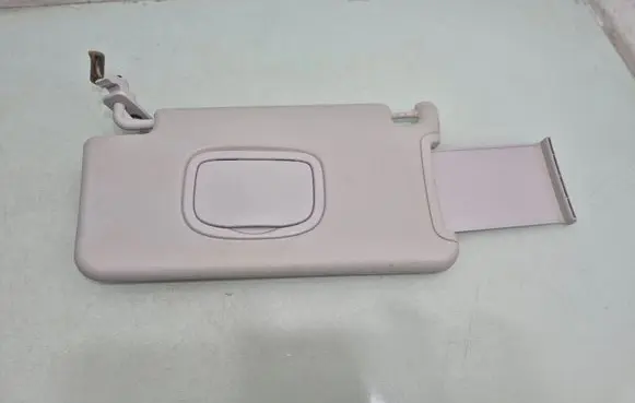 Jeep Renegade Sun visor