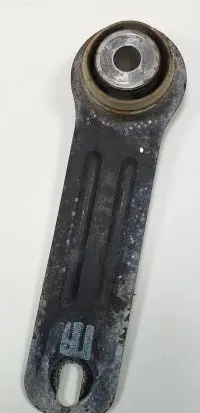 Citroen C5 Engine mounting bracket