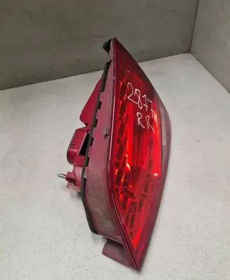 Audi A4 S4 B8 8K Tailgate rear/tail lights 170411