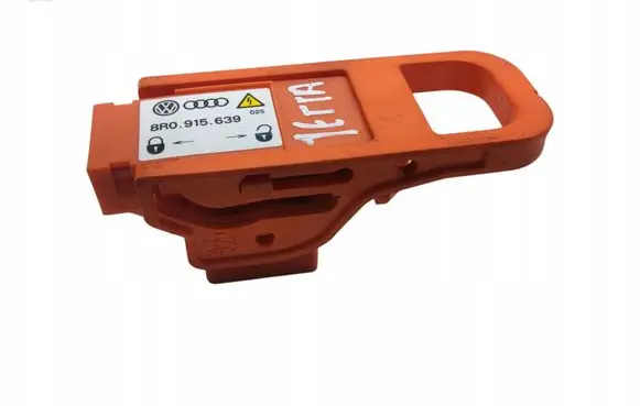 Volkswagen Jetta VI Battery relay fuse 8R0915639