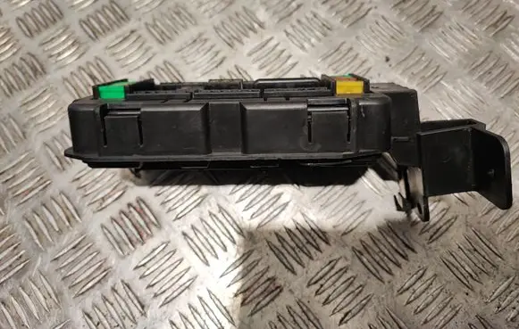 BMW X5 F15 Fuse module 9360371