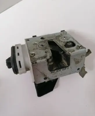 Audi A4 S4 B5 8D Rear door lock 4A0839016D