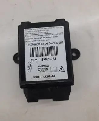 Ford Mondeo MK IV Light module LCM 7S7113K031BJ 7S7113K031