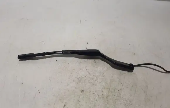 Volvo C40 Front wiper blade arm 31457315