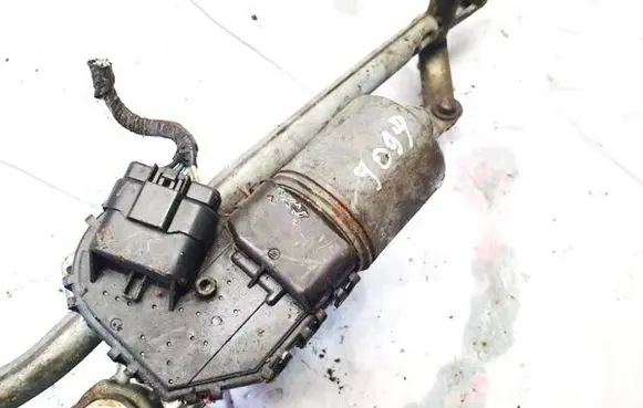 Ford Mondeo Mk III Wiper motor 0390241702 1s7117508ad