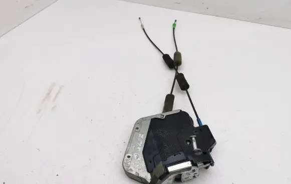 Lexus IS 220D-250-350 Rear door lock 6C2413