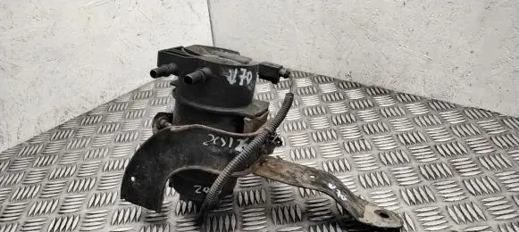 Volvo V70 Fuel filter housing 31302682