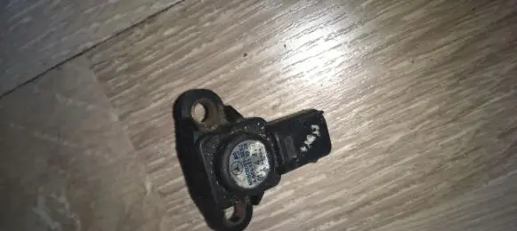 Mercedes-Benz C W203 Air pressure sensor a0041533328 01142