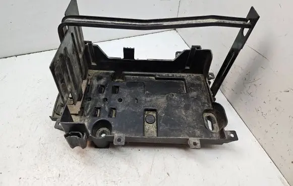 Chevrolet Trax Battery tray 95933269