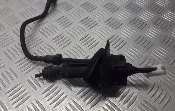 Mazda 5 Clutch release bearing slave cylinder 