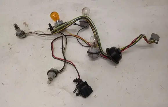 Volvo XC90 Tail light bulb cover holder 