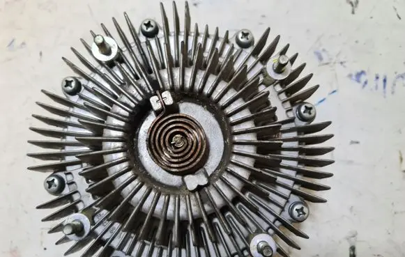 Nissan Cab Star Viscous fan clutch 