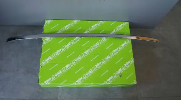 Volkswagen Touareg II Rear bumper trim bar molding 7P6853835