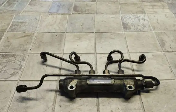 Audi A8 S8 D2 4D Fuel main line pipe 057130089A F00R000253
